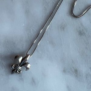 Mignon Faget Fleur de Lis Pendant Necklace with Chain Sterling Silver with pouch